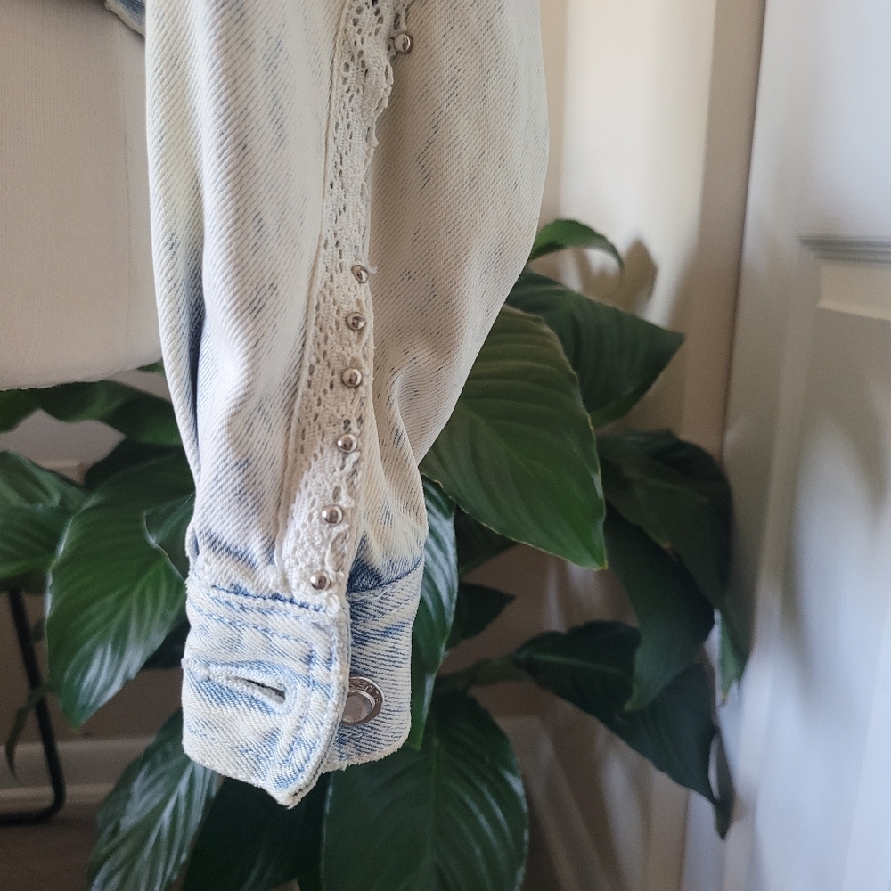 Jean jacket - Picture 3 of 5